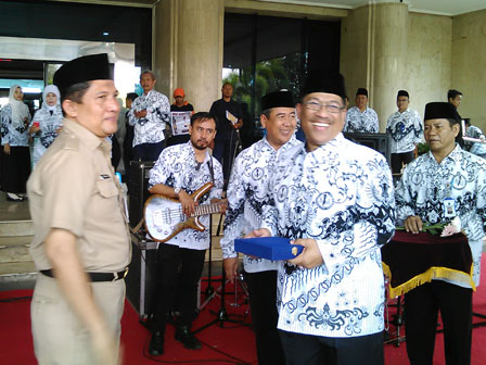 Pencarian PGRI Sawahan - Persatuan Guru Republik Indonesia Cabang Sawahan